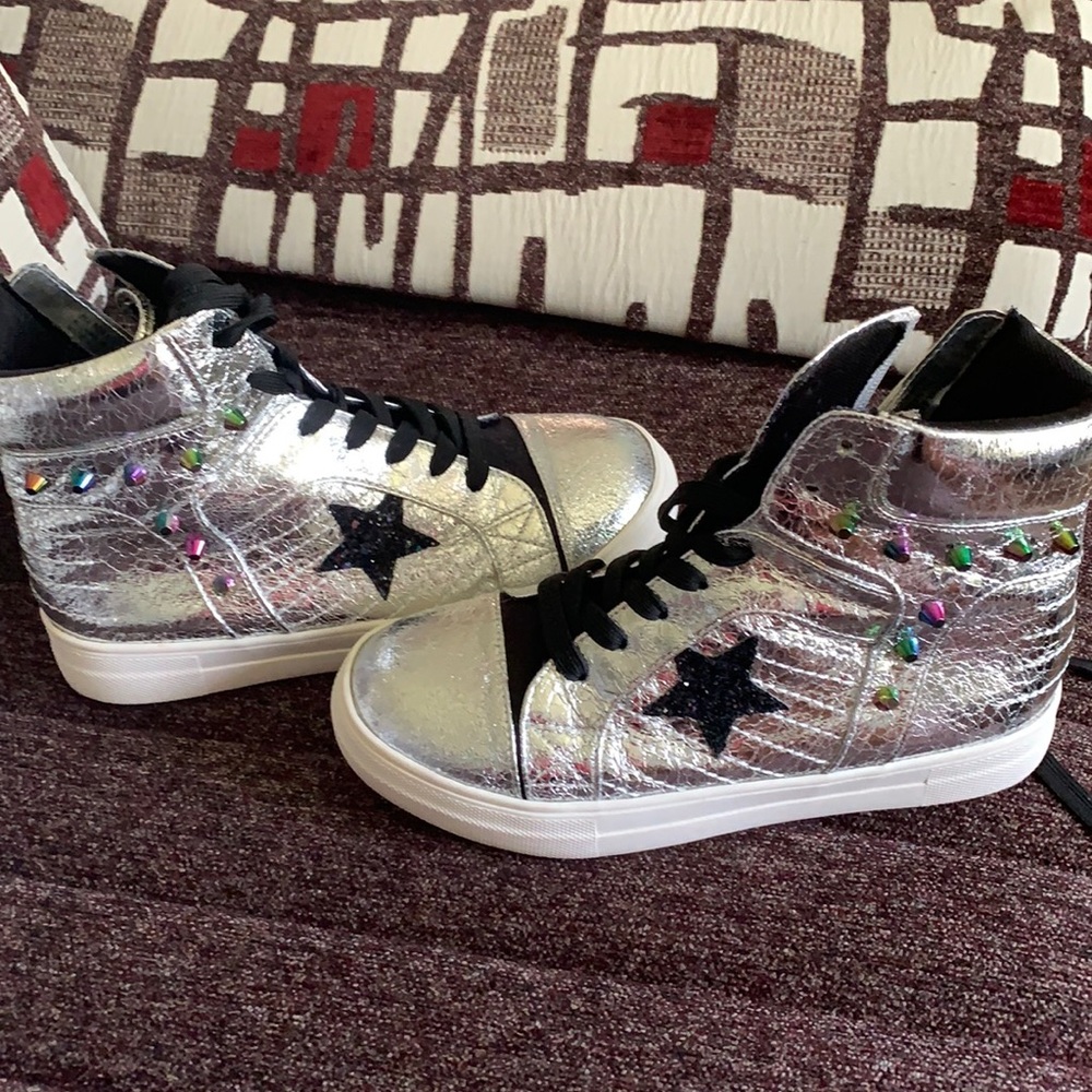 Girls size 4 shoes